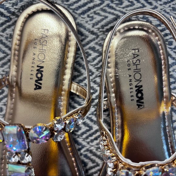 Rose gold flat sandals with gemstones - Picture 12 of 16